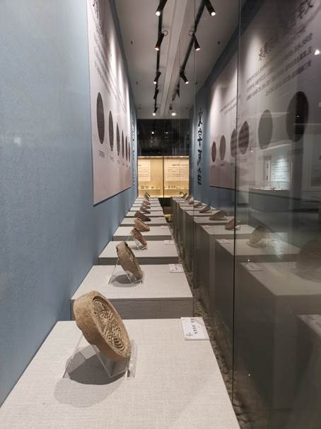 说明: E:\01 新闻报道\2021\瓦当展\微信图片_20211029145753.jpg