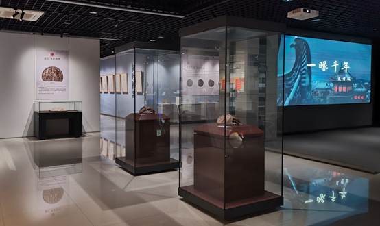 说明: E:\01 新闻报道\2021\瓦当展\微信图片_20211029145822.jpg